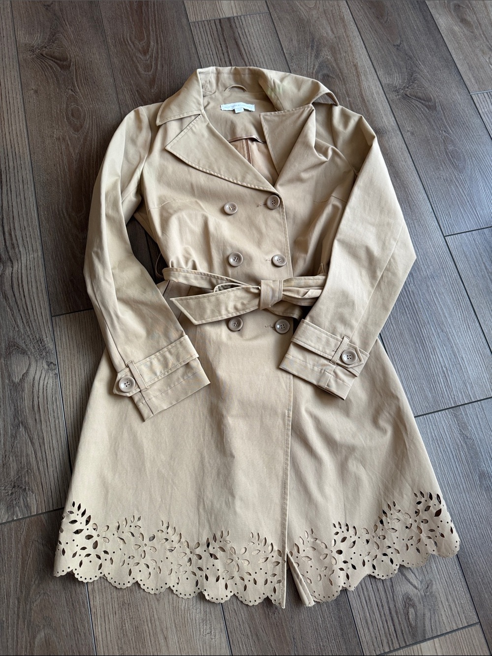*Laser-Cut Hem Trench Coat - Tan